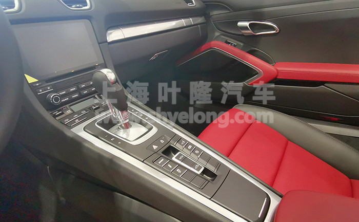 叶隆保时捷718白红现车07.jpg