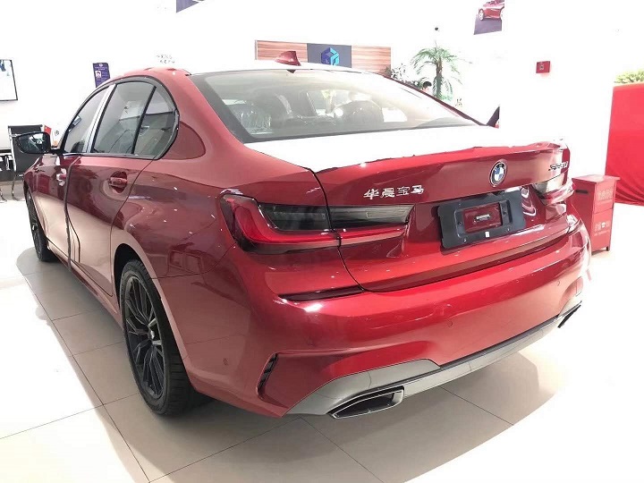 宝马320 (6).jpg