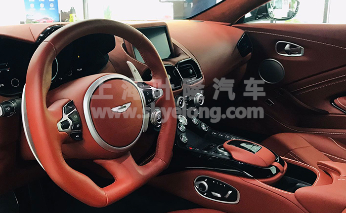 叶隆阿斯顿马丁Vantage量子银红内04.jpg