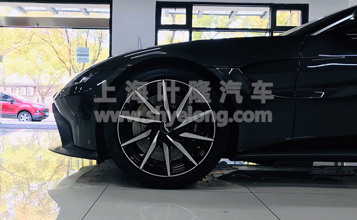 叶隆阿斯顿马丁Vantage量子银红内02.jpg