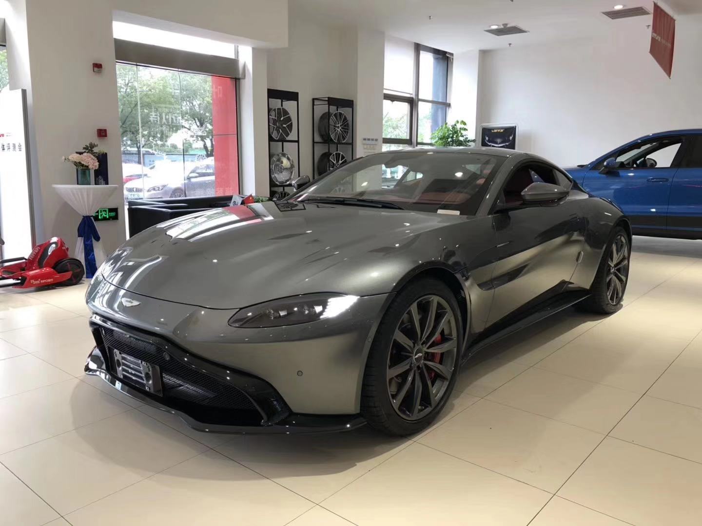 全新阿斯顿马丁Vantage展厅现车 团购优惠热销