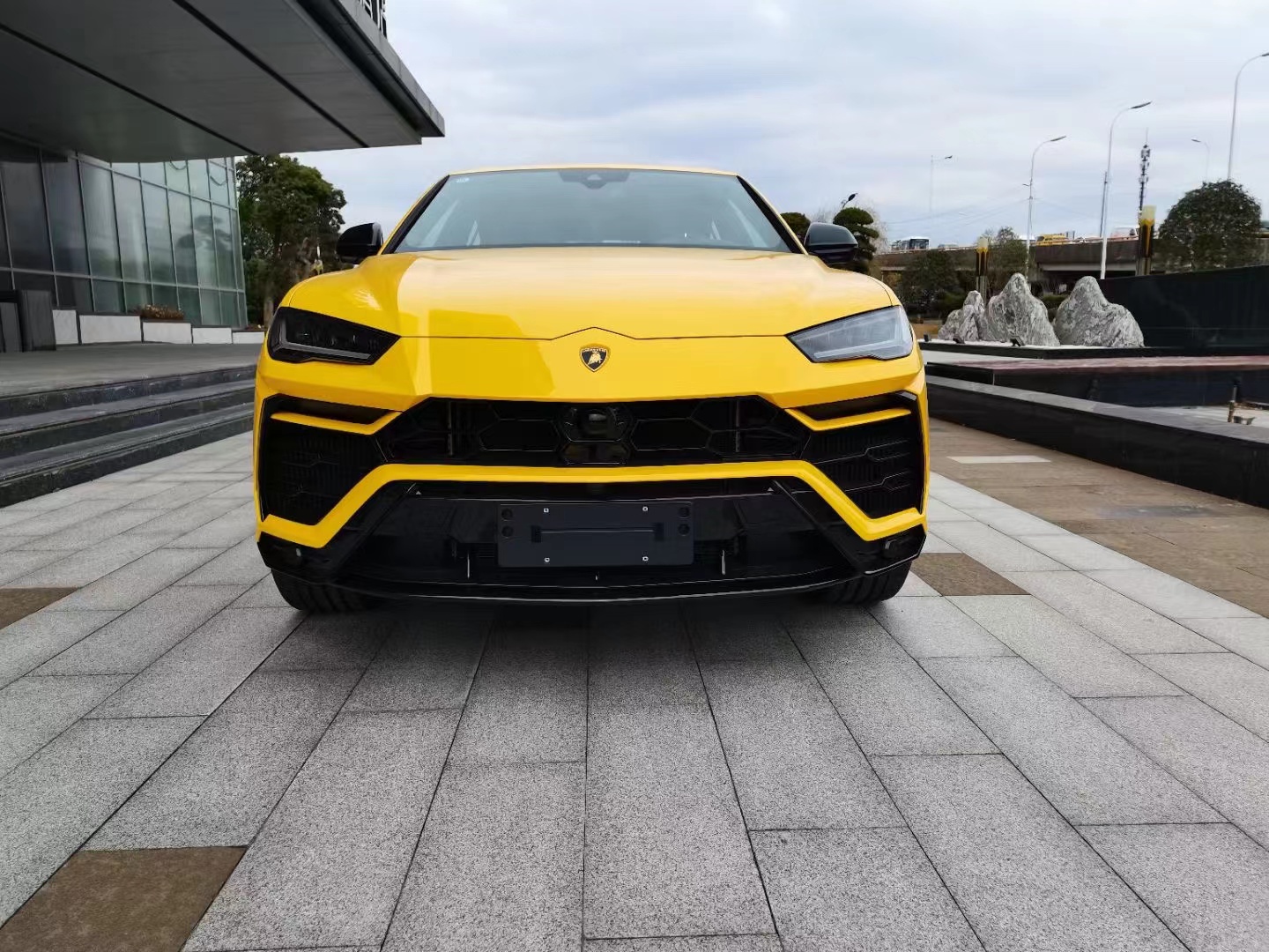 兰博基尼urus黄/黄新车到店 实拍鉴赏